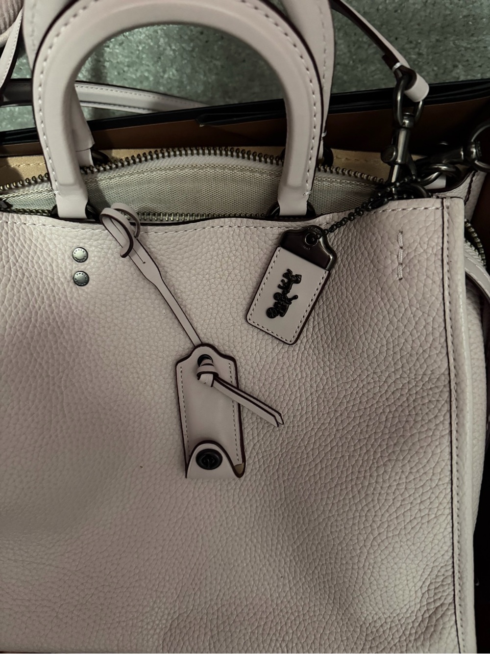 RARE COACH ROGUE PINK ICE - Picture 9 of 10